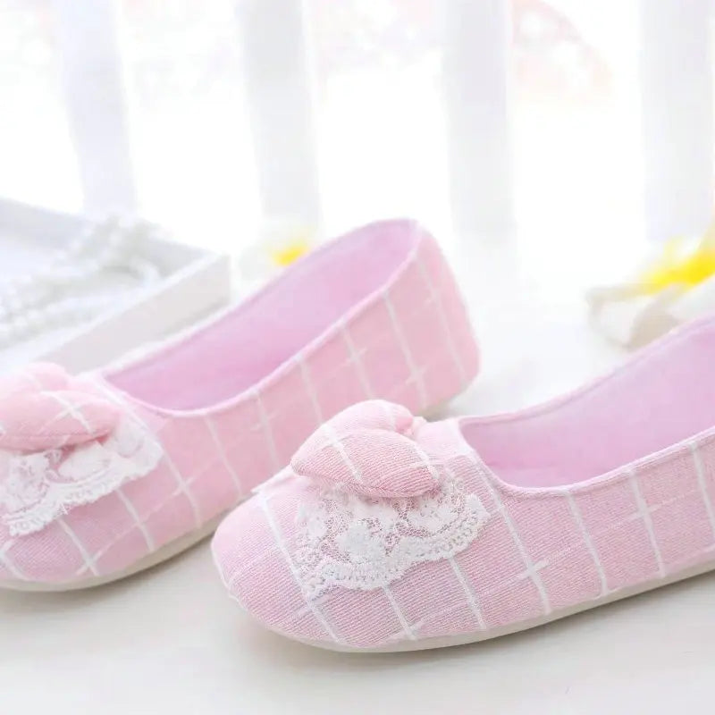 Women's Slippers with Puff Heart