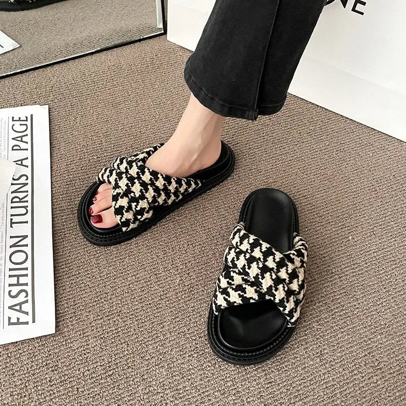 Houndstooth CrissCross Slippers for Woman