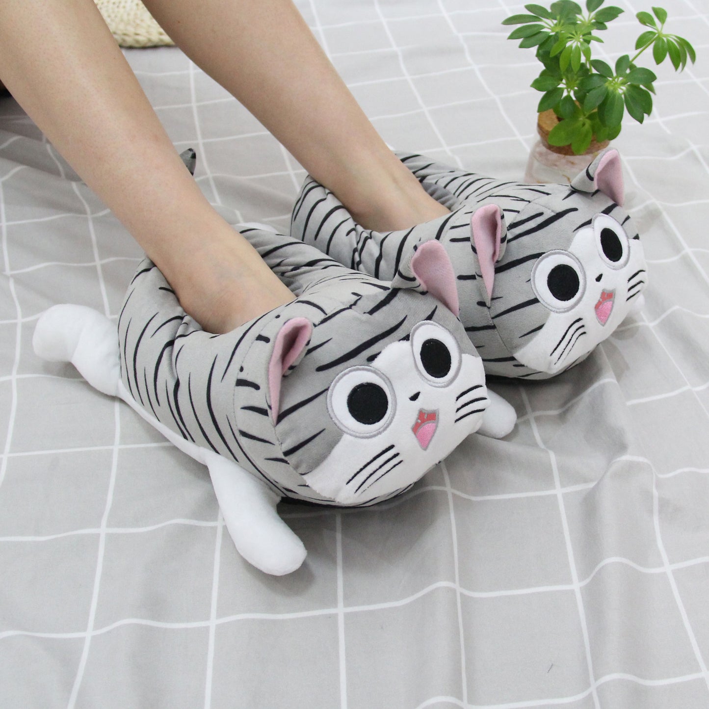 Sweet Kitten Plush Slippers for Women